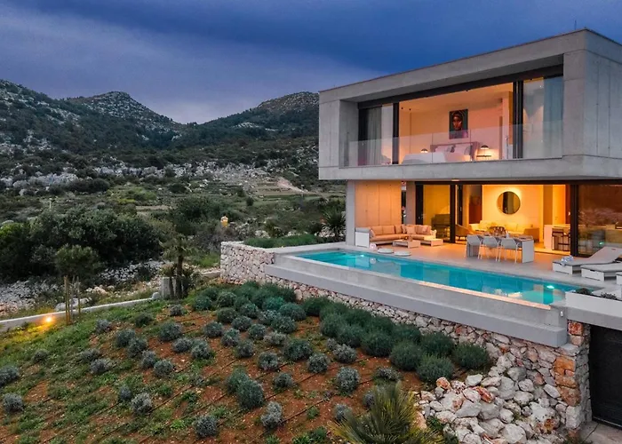 Luxury Omnia Hvar With Infinity Pool Вилла Хвар