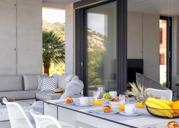 Luxury Omnia Hvar With Infinity Pool