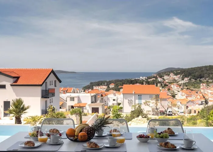 Вилла Luxury Omnia Hvar With Infinity Pool