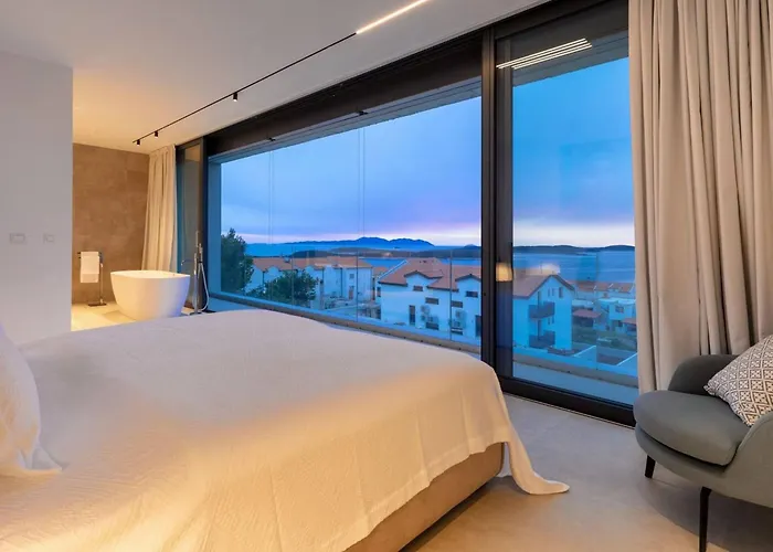 Luxury Omnia Hvar With Infinity Pool Хвар