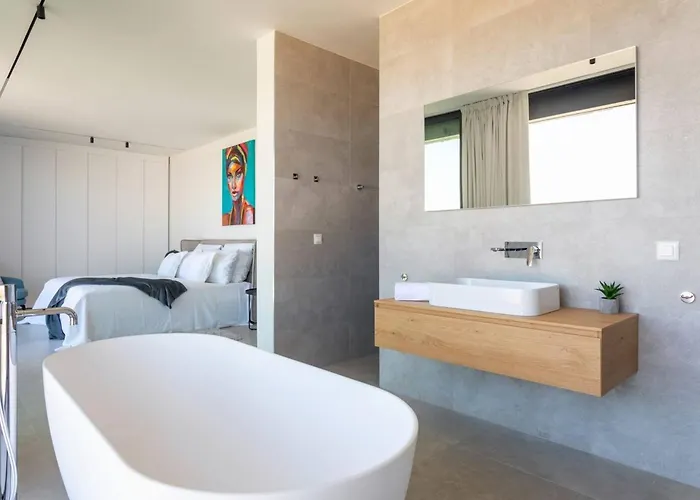 Вилла Luxury Omnia Hvar With Infinity Pool Хвар