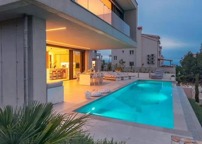 Luxury Omnia Hvar With Infinity Pool Вилла