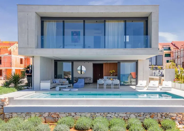 Luxury Omnia Hvar With Infinity Pool Вилла