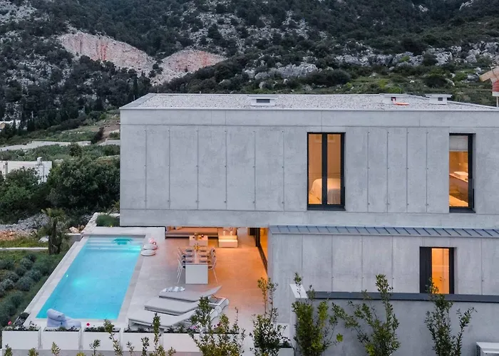 Luxury Omnia Hvar With Infinity Pool