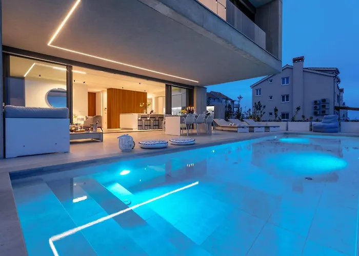 Luxury Omnia Hvar With Infinity Pool Хвар