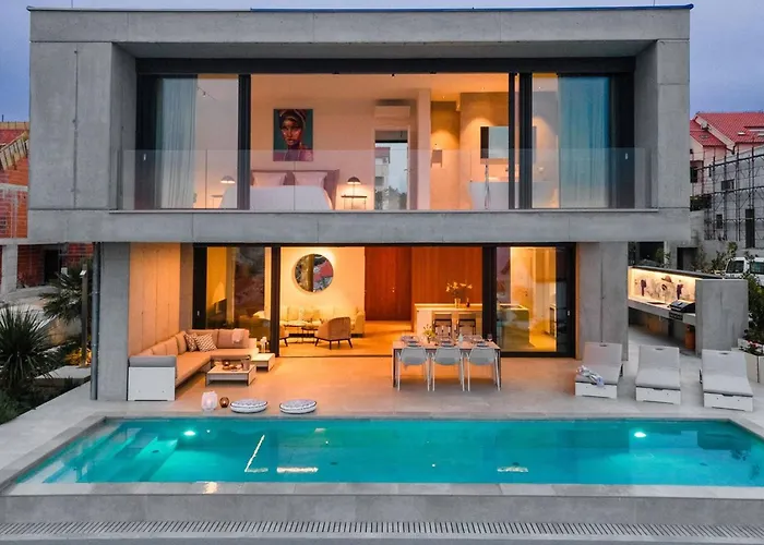 Luxury Omnia Hvar With Infinity Pool Вилла *