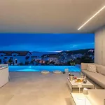 Luxury Omnia Hvar With Infinity Pool هفار