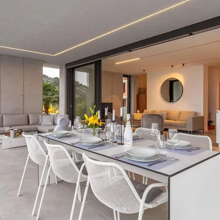 Luxury Omnia Hvar With Infinity Pool Vila