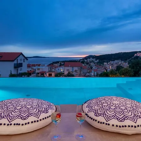 Luxury Omnia Hvar With Infinity Pool Vila